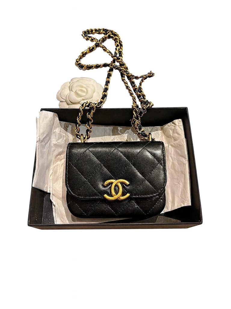 Chanel — мини-сумка
