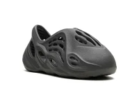 Adidas Yeezy Kids Yeezy Foam RNR "Carbon"