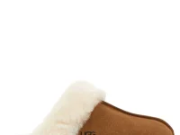 UGG Scuffette — слипоны из кожи с подкладкой из шерсти, коричневый