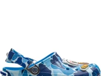 Crocs x A Bathing Ape Clog "Blue Camo" — слипоны мужские, синий
