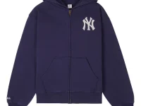 Sporty and Rich Yankees Serif худи на молнии