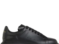 Alexander McQueen Oversized Sneakers — чёрные кроссовки из телячьей кожи
