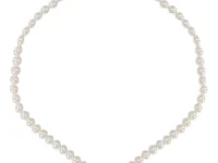 Vivienne Westwood Orb Pearl Necklace — белое жемчужное ожерелье с фирменным орбом