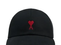AMI Paris Ami de Coeur кепка с вышивкой
