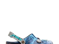 Crocs Back to The Future Classic Clogs — сабо с графическим принтом, синий