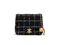 Chanel — сумка Classic Mini черная