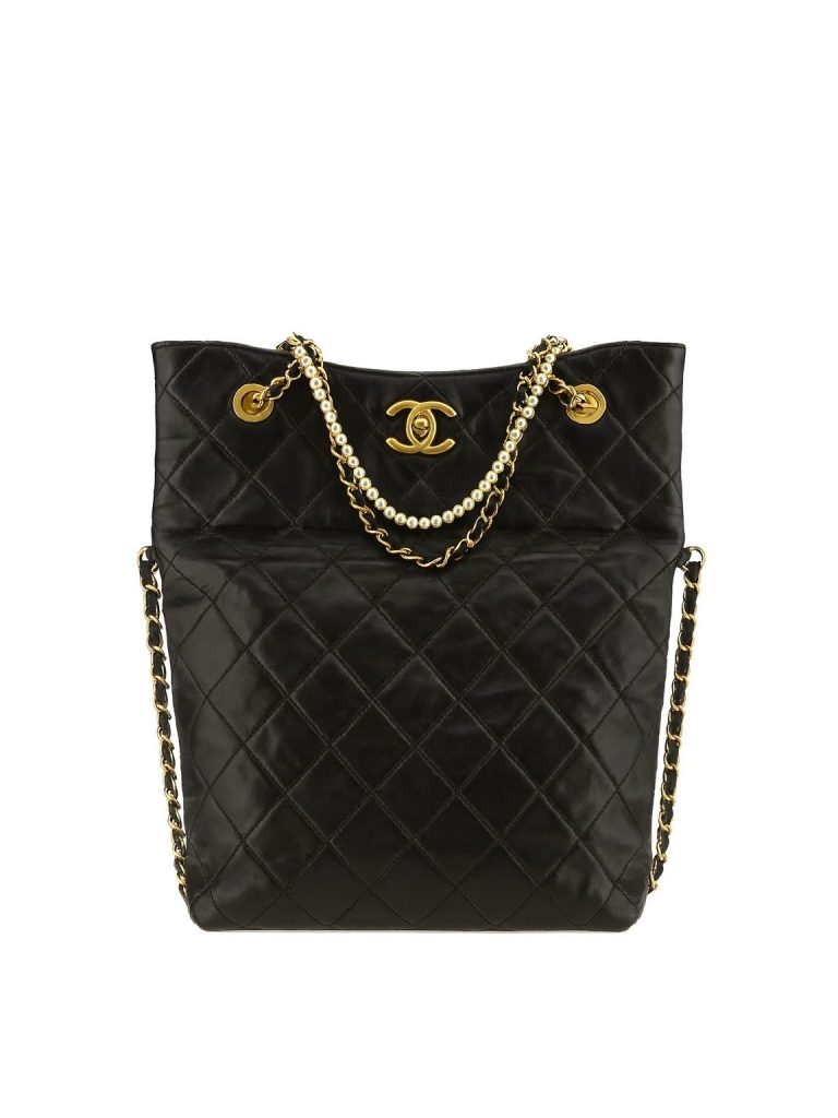 Chanel — тота черная