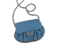 Chanel — кроссбоди голубой 22*15