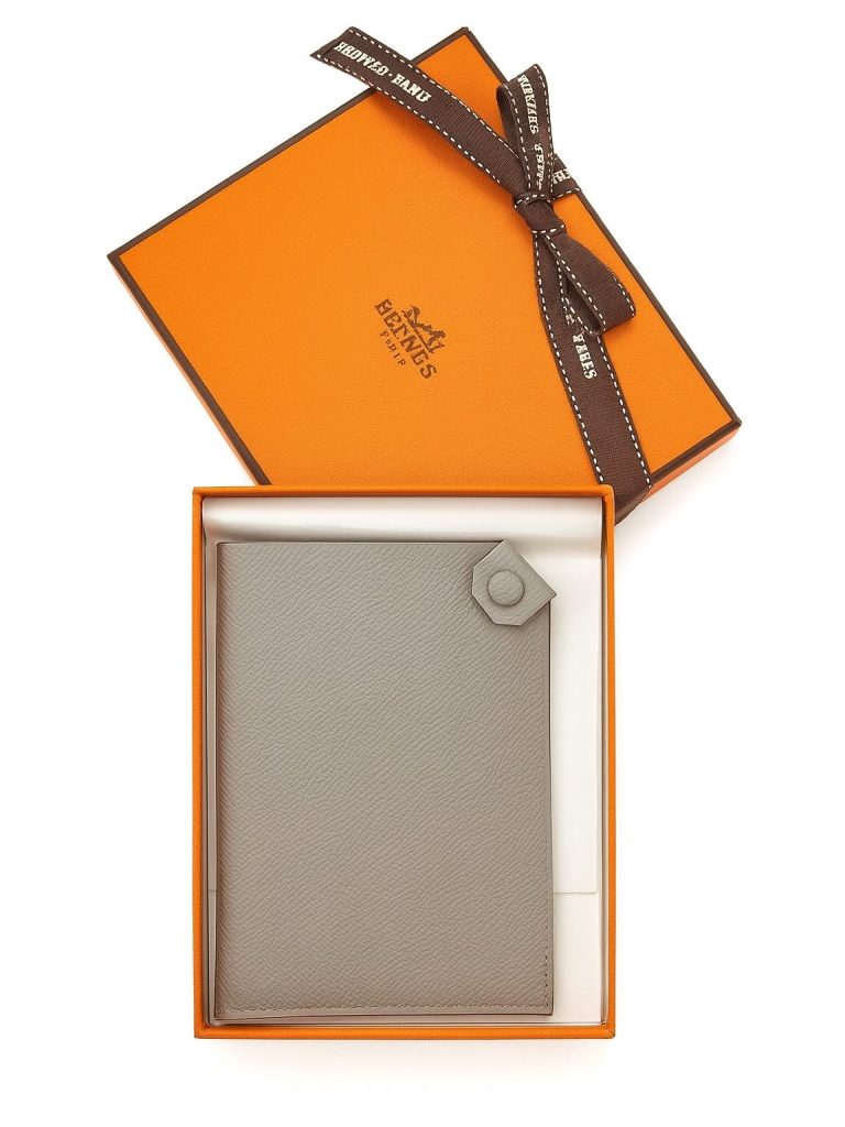 Hermès — обложка шелк