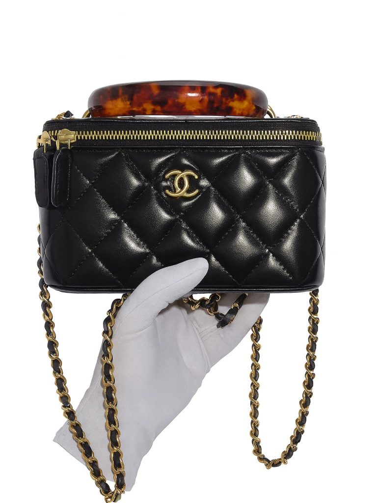 Chanel — сумка Long Vanity черная