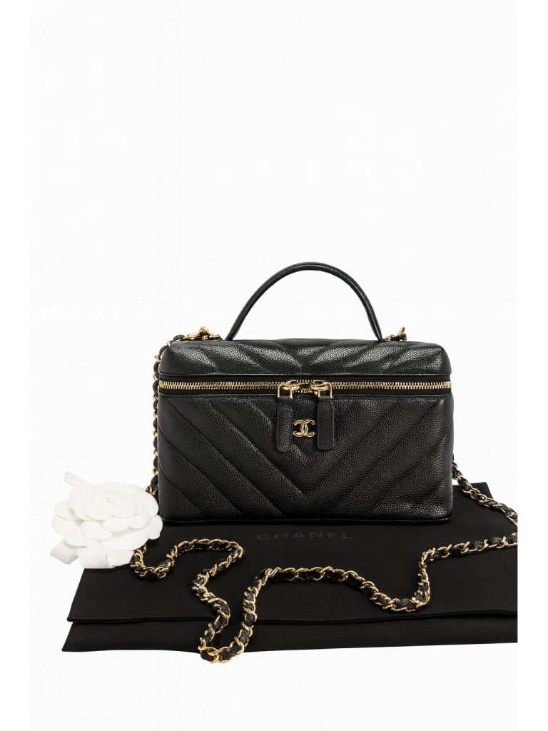Chanel — сумка Vanity case черная