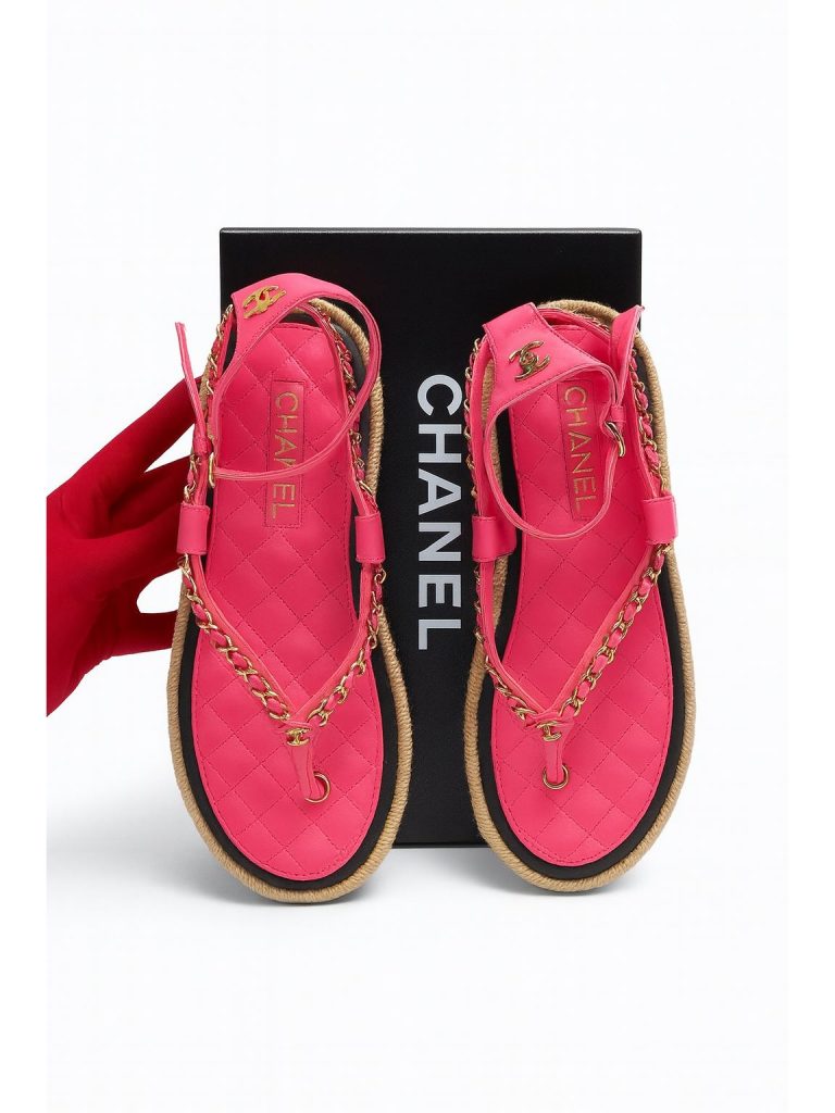 Chanel — сандалии ярко-розовые 39