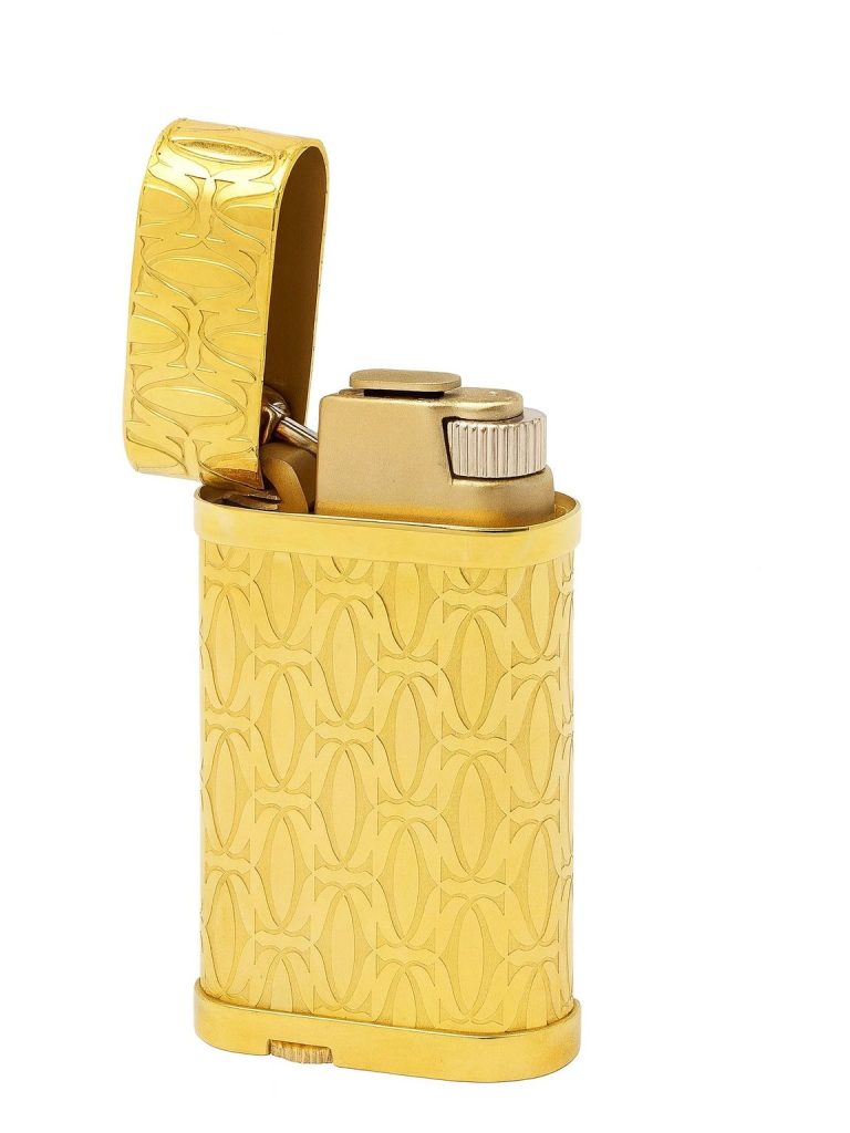 Cartier — зажигалка золотая