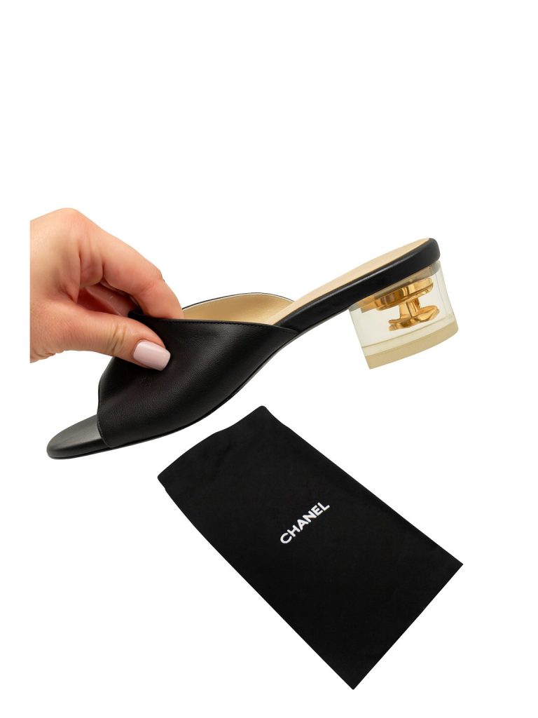 Chanel — мюли Satin Quilted Mules черный / бежевые 38.5