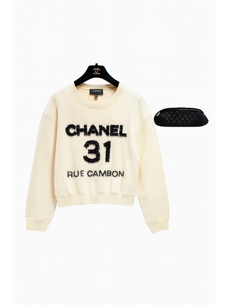 Chanel — свитшот белый S