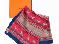 Hermès — платок розовый шёлк