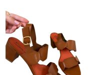 Santoni — босоножки коричневые 39