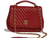 Chanel — сумка красная