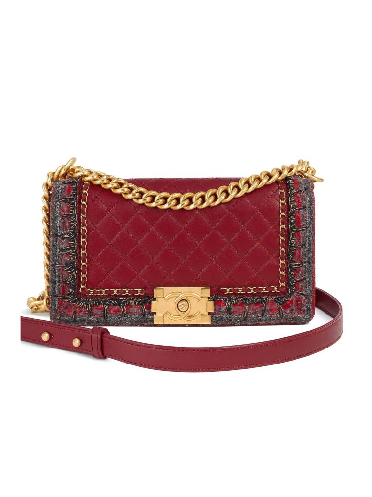 Chanel — сумка Boy красная