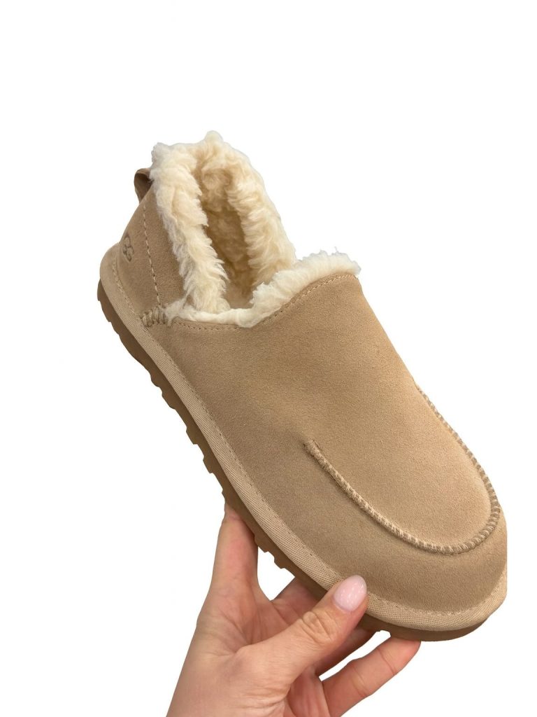 UGG — ботинки Loria Pull on 38/38.5