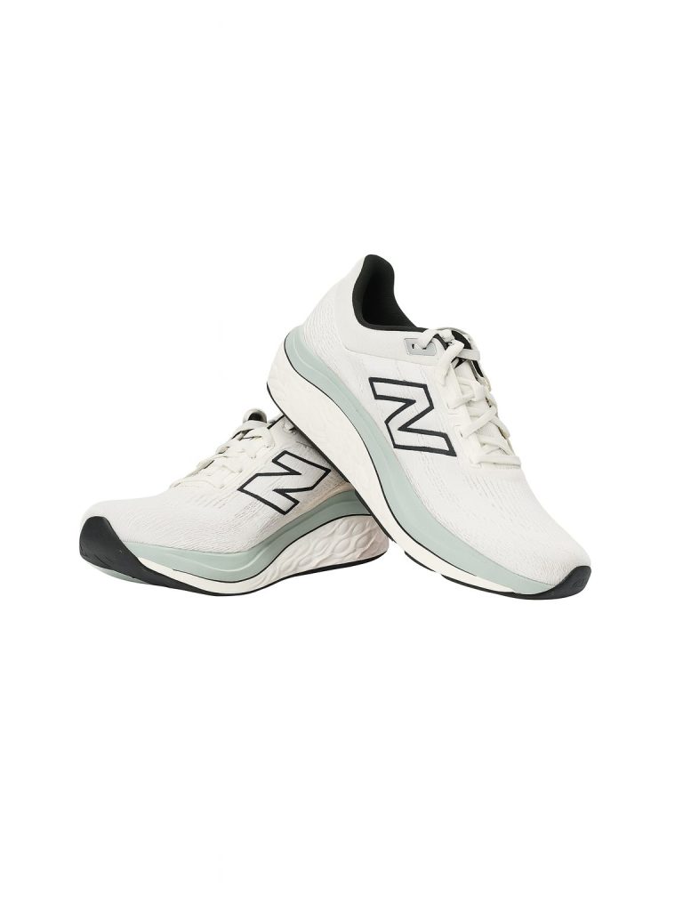 New Balance — кроссовки