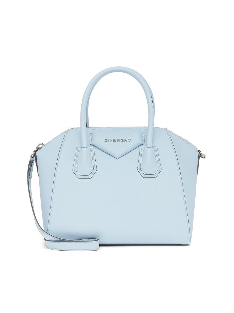 Givenchy — сумка Antigona Soft small голубая