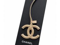 Chanel — обвес-шарм бежевый