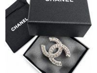 Chanel — брошь серебристый 4/3