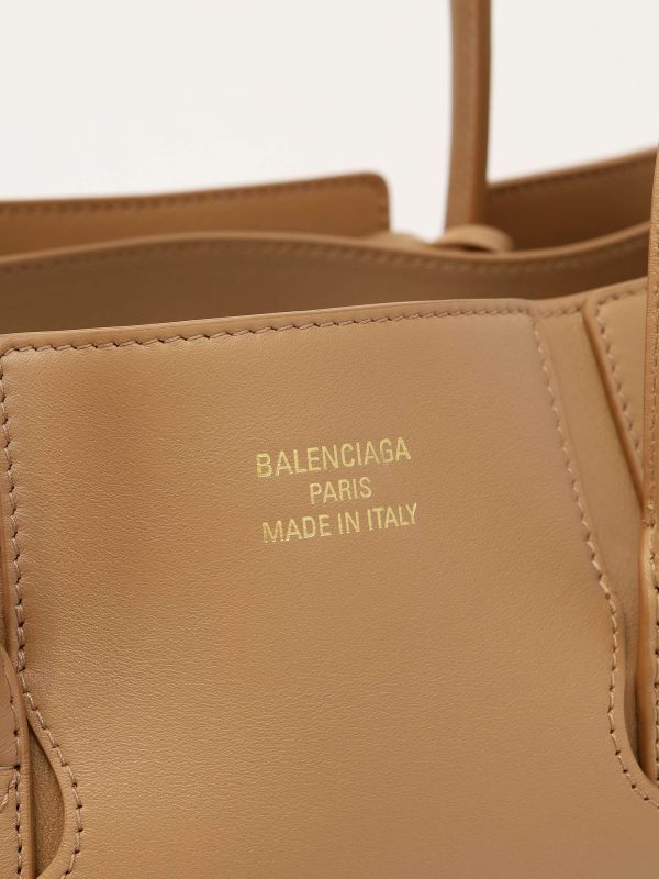 Balenciaga — сумка Bel Air, бежевая — фото 5