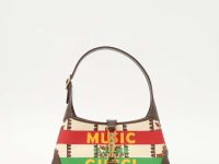 Gucci — сумка Jackie, бежевая