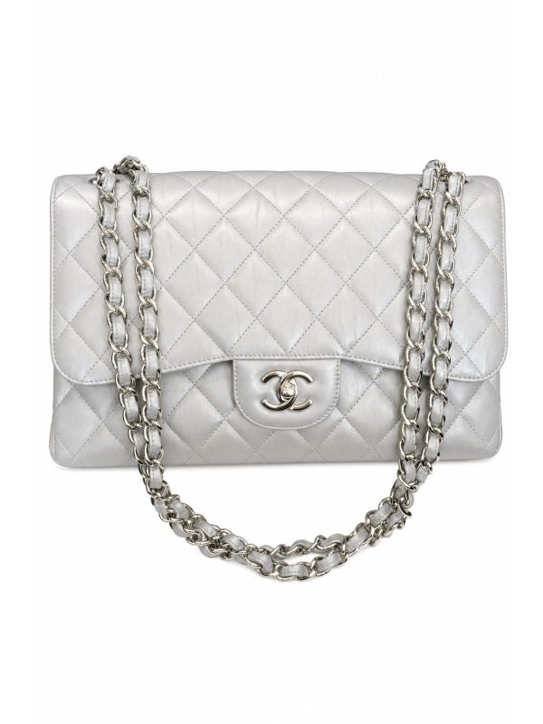Chanel — сумка Classic Flap серебристая — фото 1